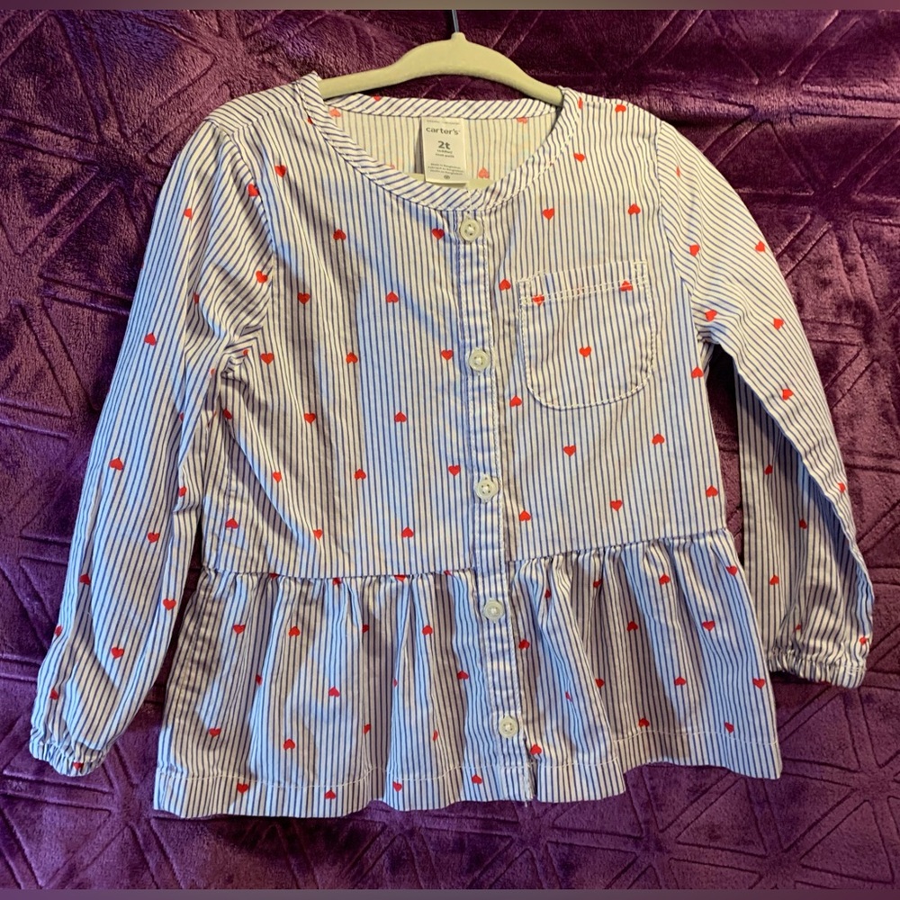 Carter’s, girls 2T, buttons, long-sleeved shirt, white, blue stripes, red hearts